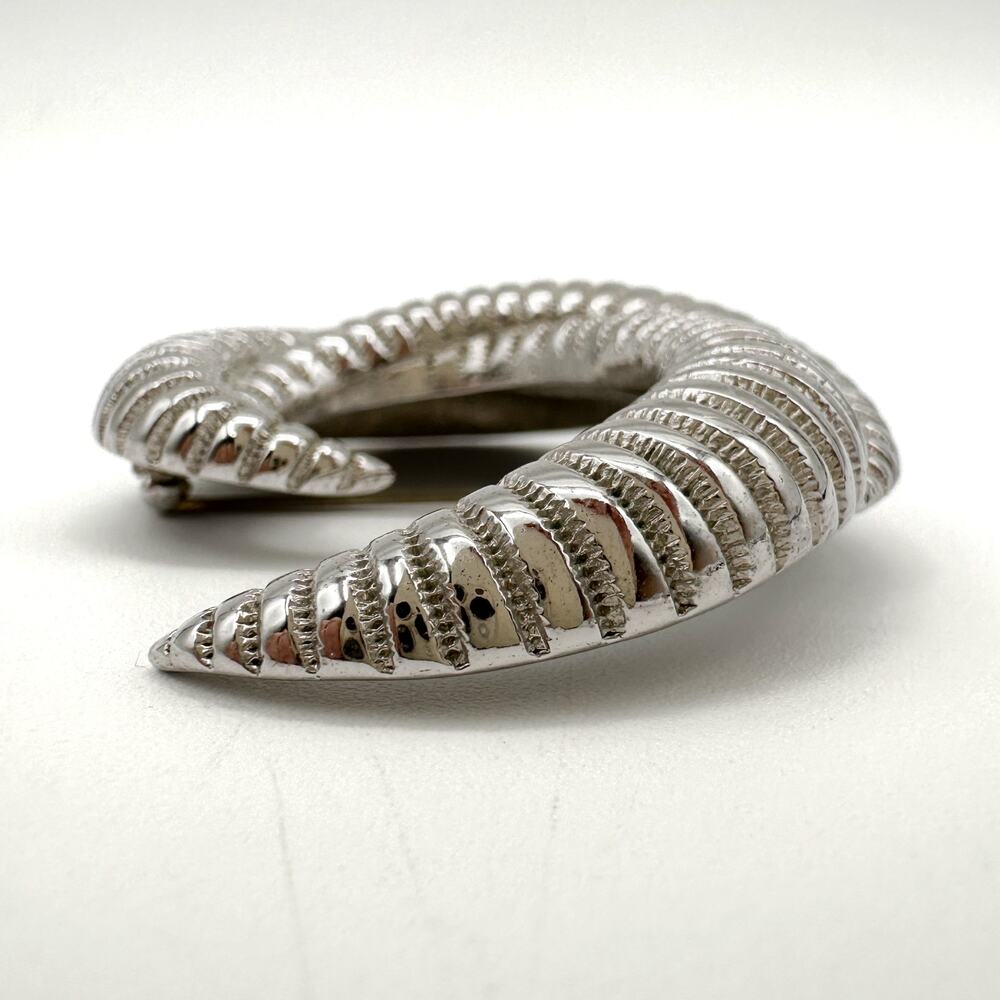 Monet Rams Horn Brooch Vintage Silver Tone Modernist Ribbed C-Shaped Pin Signed - Picture 7 of 13